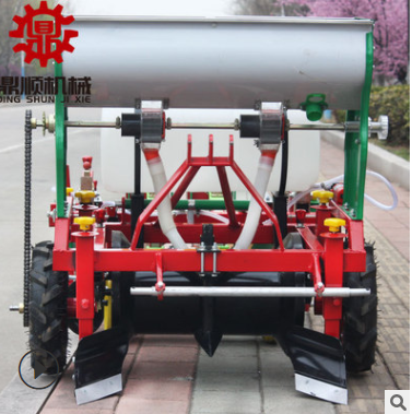 2行4行施肥噴藥起壟精播機(jī) 四輪拖拉機(jī)配套點播機(jī)花生覆膜播種機(jī)