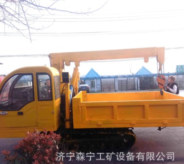 生產(chǎn)山地自卸工程履帶隨車吊 小型橡膠吊重運(yùn)輸一體車吊車廠家