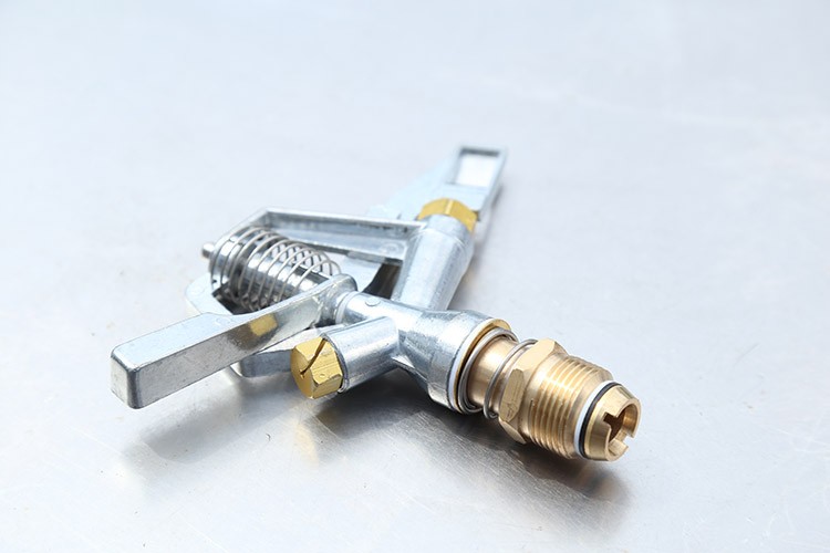 大田噴頭小麥噴水噴灌噴頭合金噴頭360度旋轉(zhuǎn)的噴頭