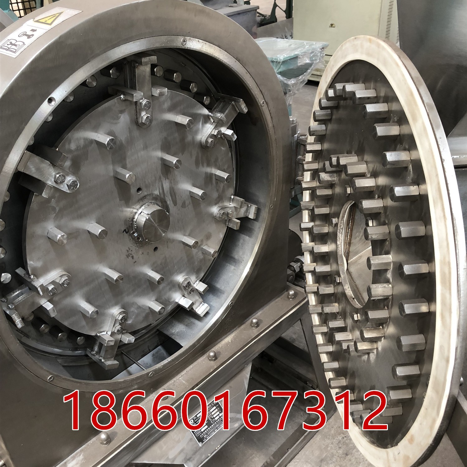 山東泡濕大米粉碎機(jī)視頻，高速雜糧磨粉機(jī)，大米磨粉機(jī)廠家MT