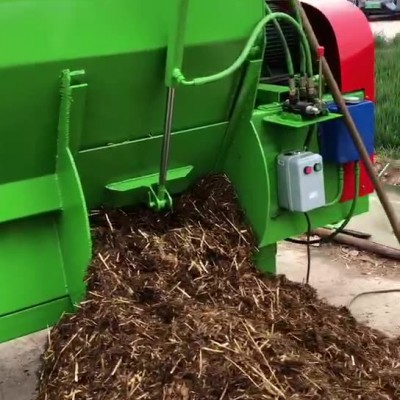 牛羊飼草粉碎拌料機(jī)單軸拌草機(jī) 自動牧場TMR全日糧草料攪拌機(jī)