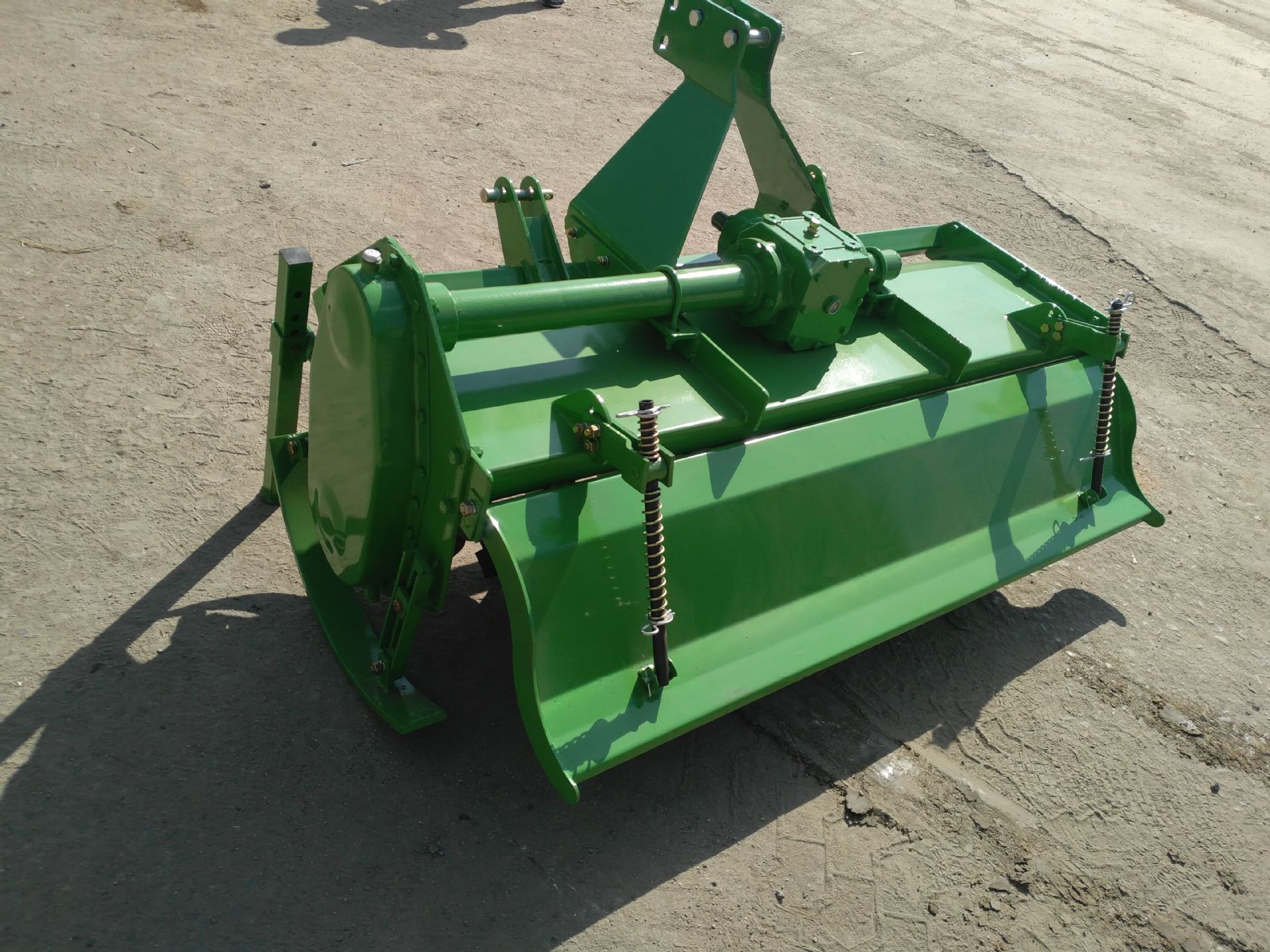 1GLN-160側(cè)傳旋耕機(jī)