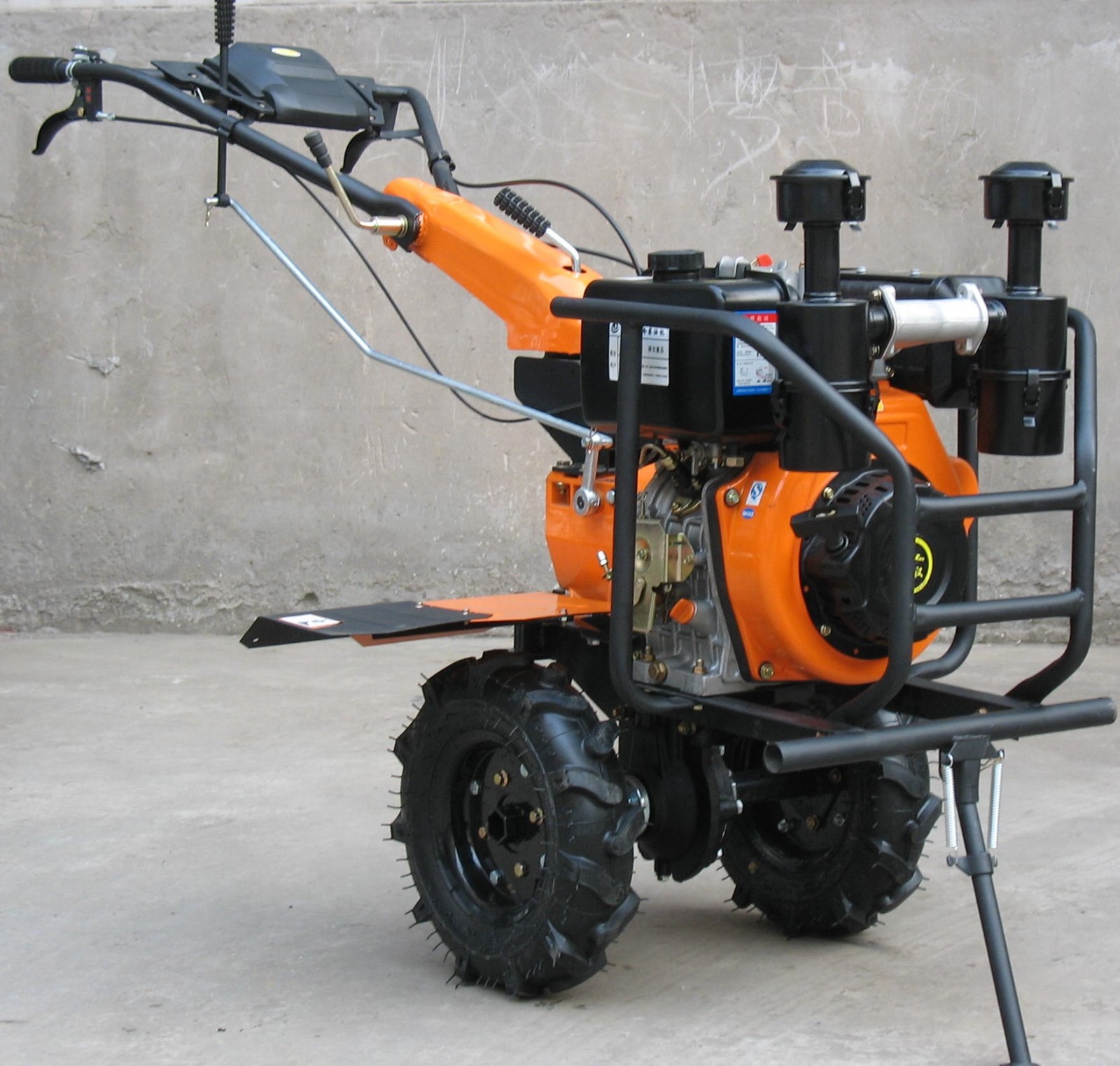 批發(fā)186F柴油微耕機 9馬力柴油微耕機 大保險杠186柴油微耕機價格