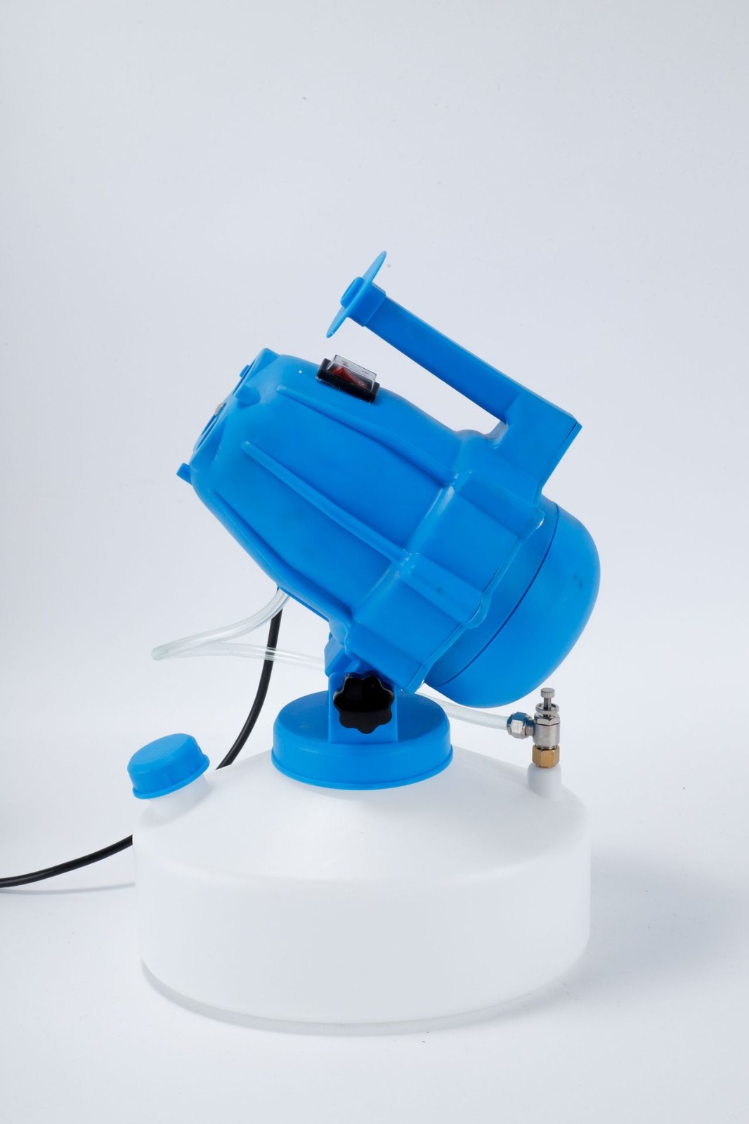 室內(nèi)霧化機(jī)殺毒養(yǎng)殖飯?zhí)渺F化器三孔小型機(jī)場(chǎng)噴霧機(jī)倉(cāng)儲(chǔ)消毒