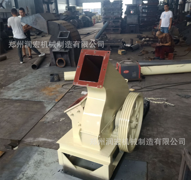 盤式木材削片機(jī)邊角料粉碎設(shè)備高噴式打片機(jī)樹枝木墩破碎機(jī)器廠家