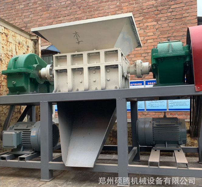 金屬板材木頭雙軸撕碎機(jī) 木材邊角料原木樹枝剪切機(jī) 樹疙瘩破碎機(jī)