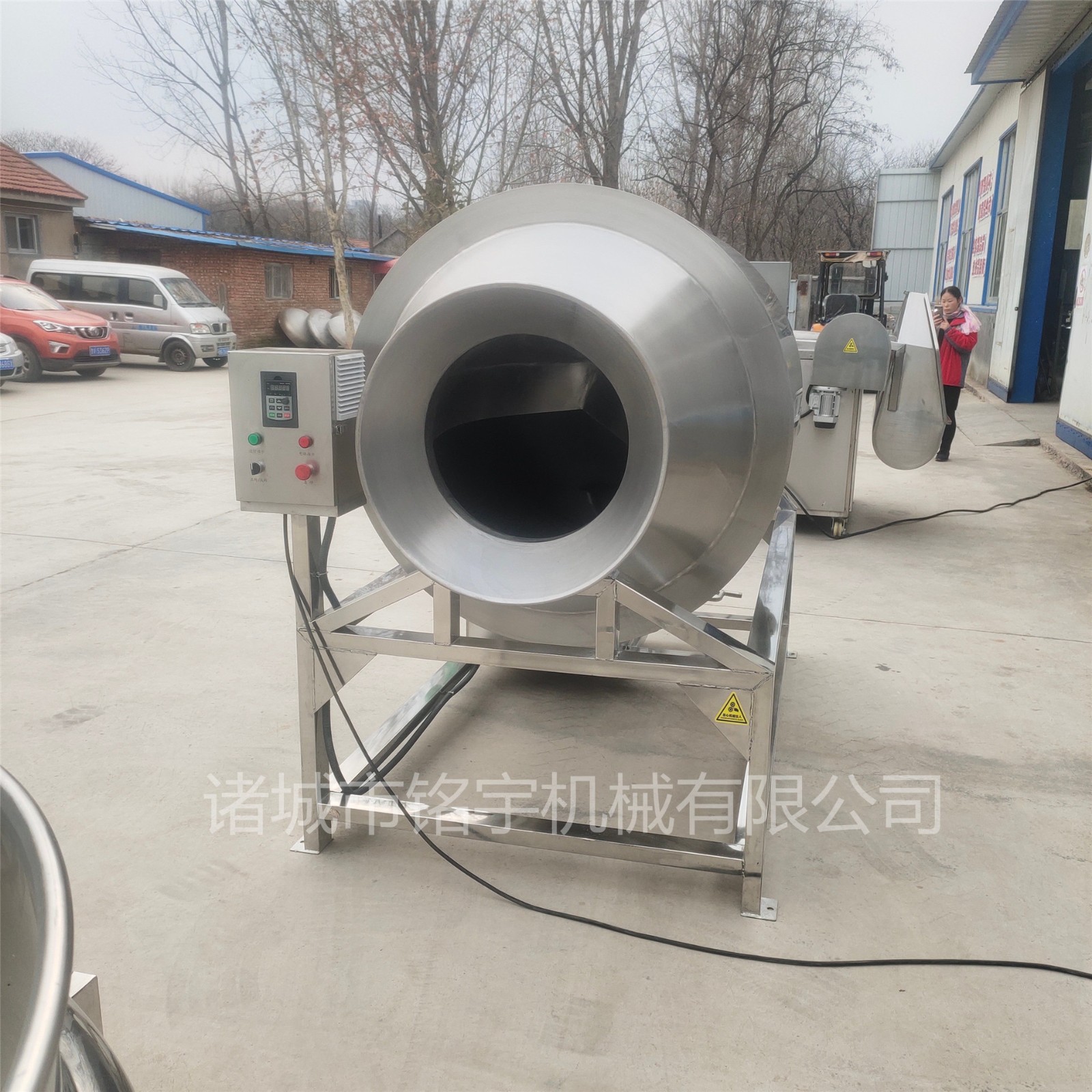 蒸汽加熱牛肉干牛肉粒滾筒炒鍋 醬牛肉鹵煮鍋 熟牛肉加工設(shè)備