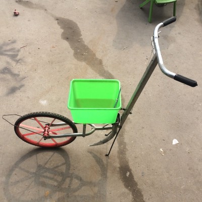 批發(fā)零售五金農(nóng)具新型人力手推式施肥機(jī)小型施肥器 輕巧方便