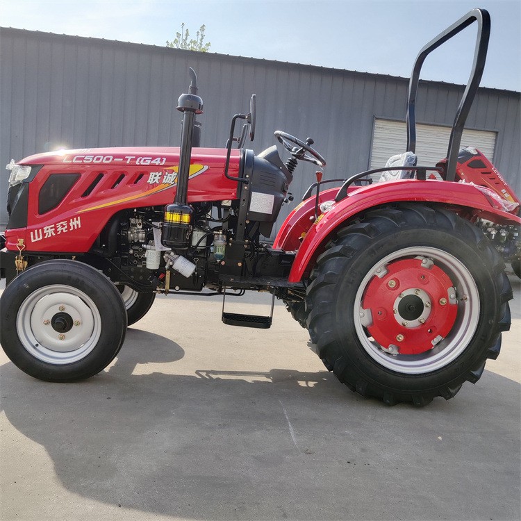 聯(lián)誠704型農(nóng)用耕地拖拉機 70馬力運輸四輪車 廠家四驅(qū)旋耕機