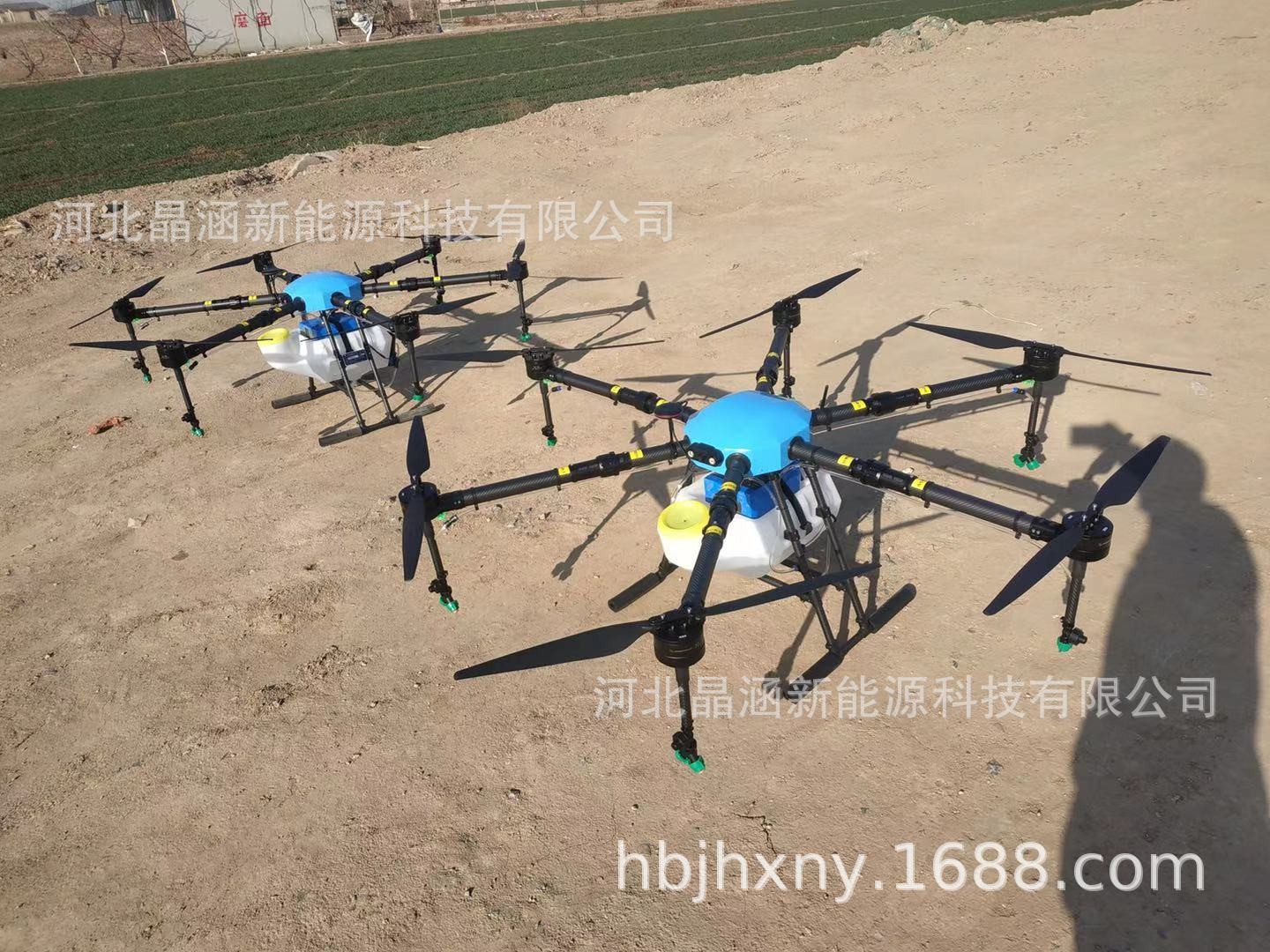 晶涵智能廠家直銷農(nóng)用植保無(wú)人機(jī)操作簡(jiǎn)單使用方便農(nóng)用植保無(wú)人機(jī)