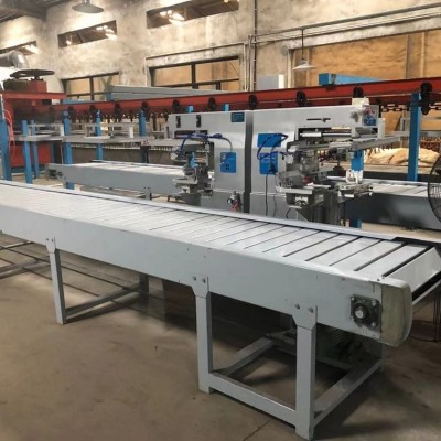 鏈板輸送機(jī) 金萬捷 加工定制耐銹蝕耐酸堿鏈板輸送機(jī)