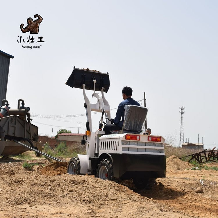 小壯工四驅(qū)鏟車裝載機 工地多功能推土機 家用柴油動力小鏟車C18