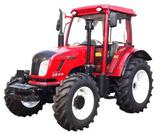 東風(fēng)DF1204輪式拖拉機(jī)