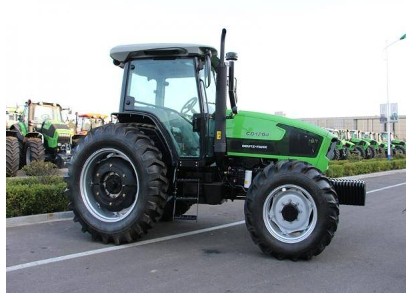 道依茨-法爾CD1204輪式拖拉機