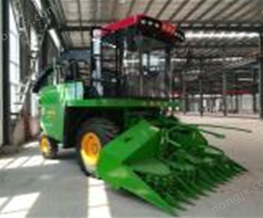 會(huì)晟4QZP-3000自走式青貯飼料收獲機(jī)