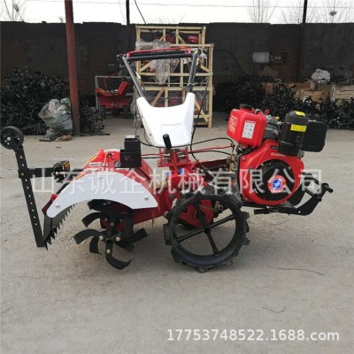 新型四驅(qū)微耕機手扶式柴油田園管理機四驅(qū)后旋農(nóng)用旋耕機工廠直銷