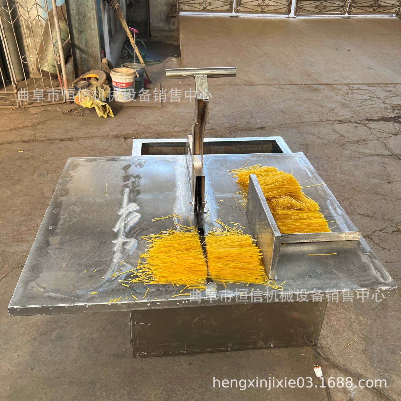 恒信直供手工粉條粉絲切粉機(jī)zcjb 土豆粉條粉絲切割機(jī) 省時(shí)省力