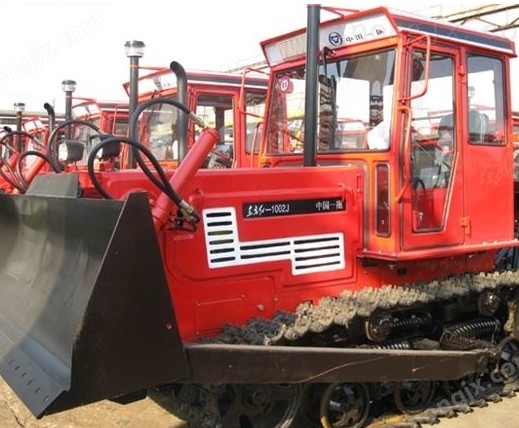 履帶式拖拉機(jī)