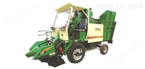 玉米收獲機(jī)