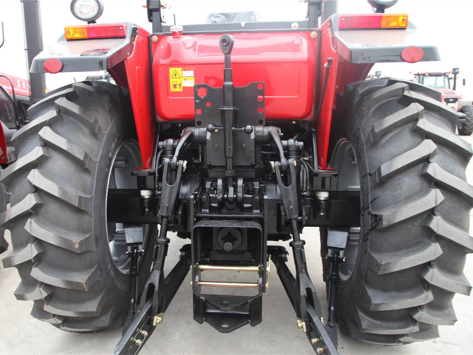 東方紅LX1204輪式拖拉機(jī)