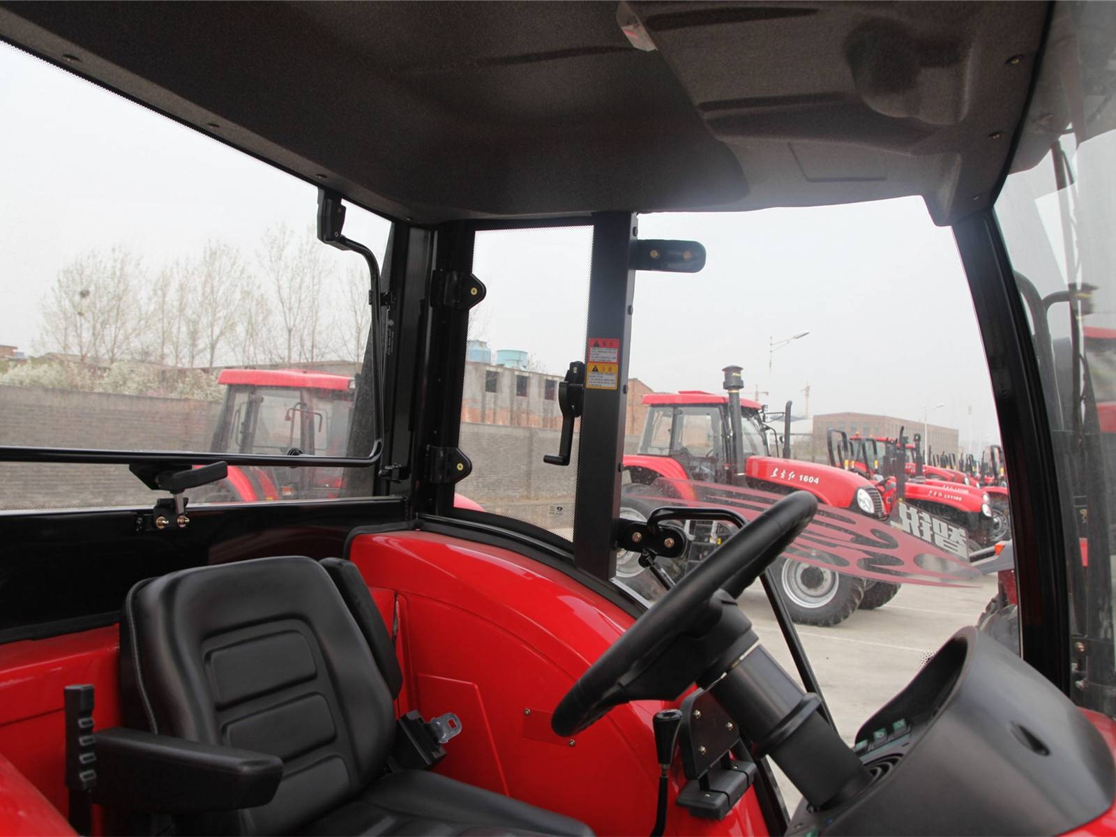 東方紅LF904輪式拖拉機(jī)