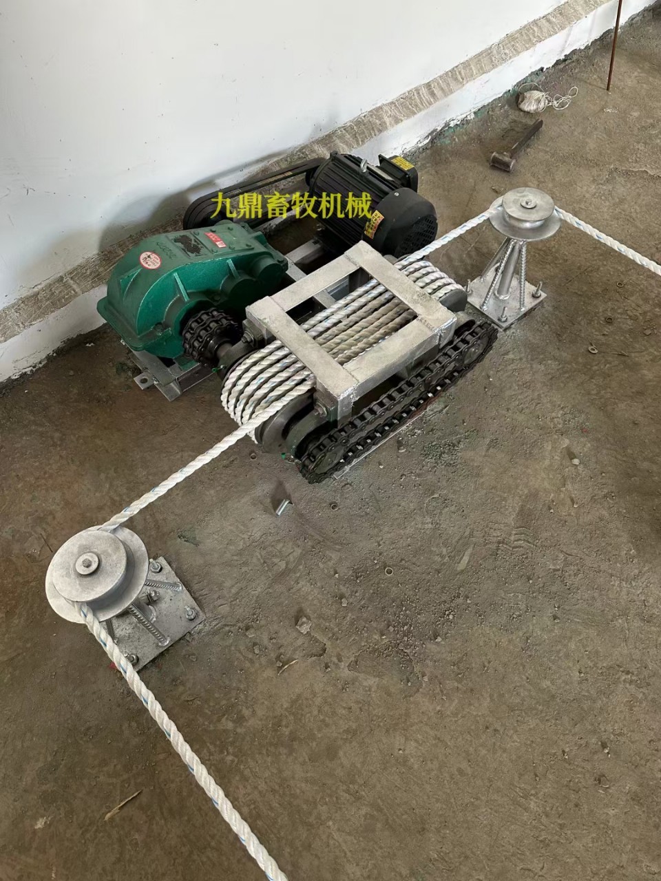 九鼎刮糞機(jī)廠家養(yǎng)殖場(chǎng)清糞機(jī)刮糞機(jī)不銹鋼刮板熱鍍鋅刮板漏糞板