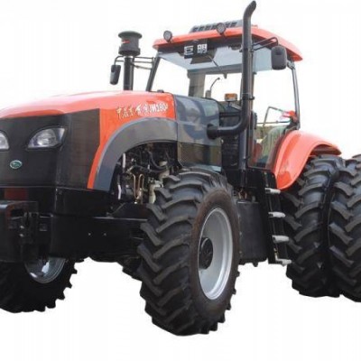 巨明JM1804輪式拖拉機(jī)