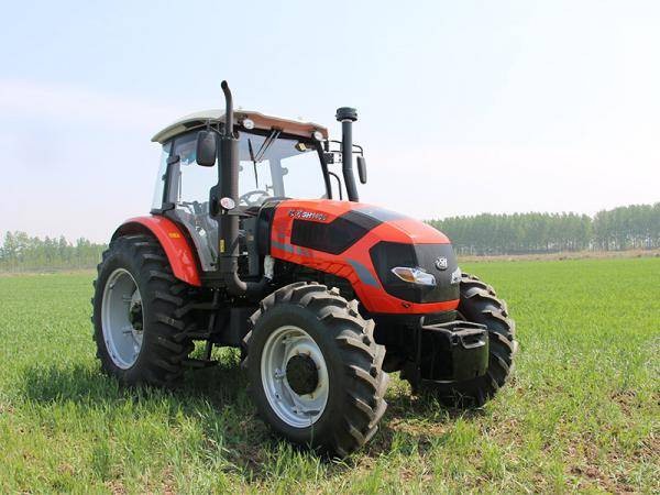 道依茨-法爾DF1404輪式拖拉機(jī)