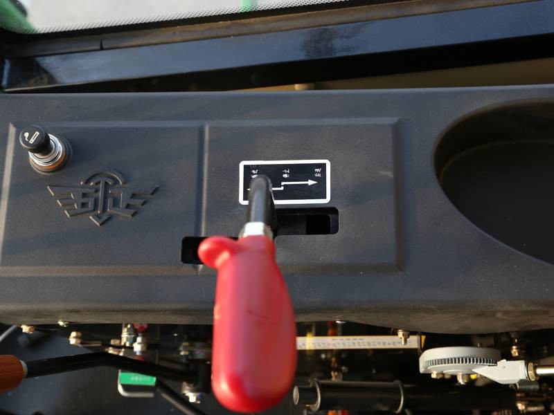 五征4YZP-4玉米收獲機(jī)