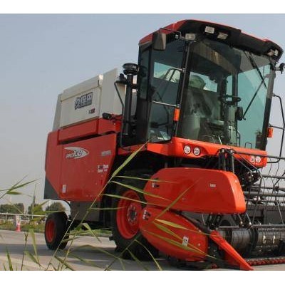 久保田PRO100小麥聯(lián)合收割機(jī)