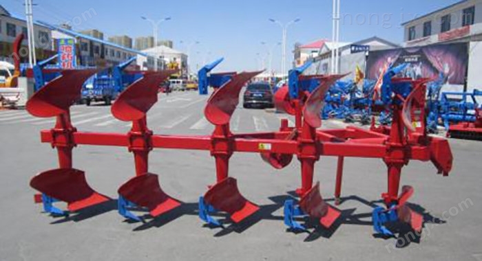 鑫多利1LSZF-535 型復(fù)式液壓翻轉(zhuǎn)深松犁
