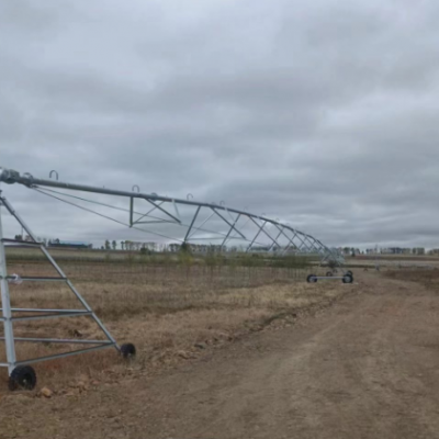 中心支軸式噴灌機(jī)