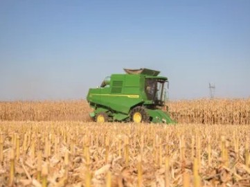 約翰迪爾R2 300聯(lián)合收割機(jī)
