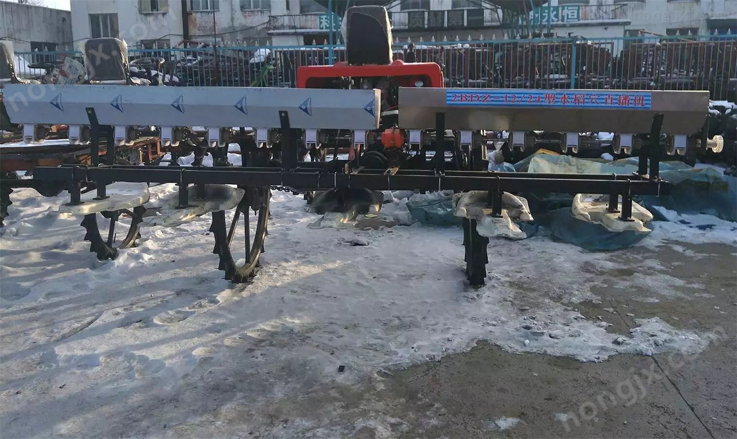 多功能水田穴播機(jī)