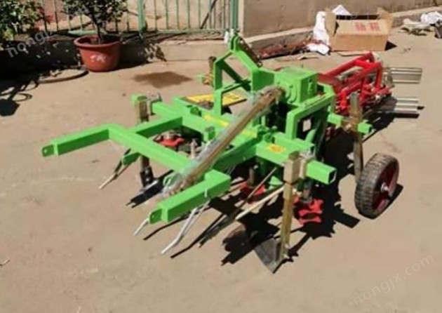 黑山建國(guó)4HW-2(990)型花生挖掘機(jī)