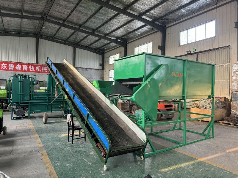 三缸液壓方捆機(jī)