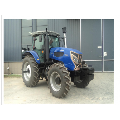 華拖 HTS2204-A 型輪式拖拉機(jī)