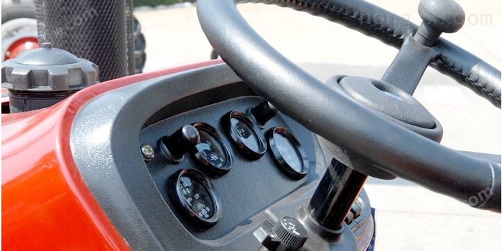 ·五征澳力TS300X輪式拖拉機(jī)