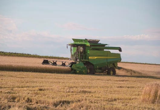 聯(lián)合收割機(jī)