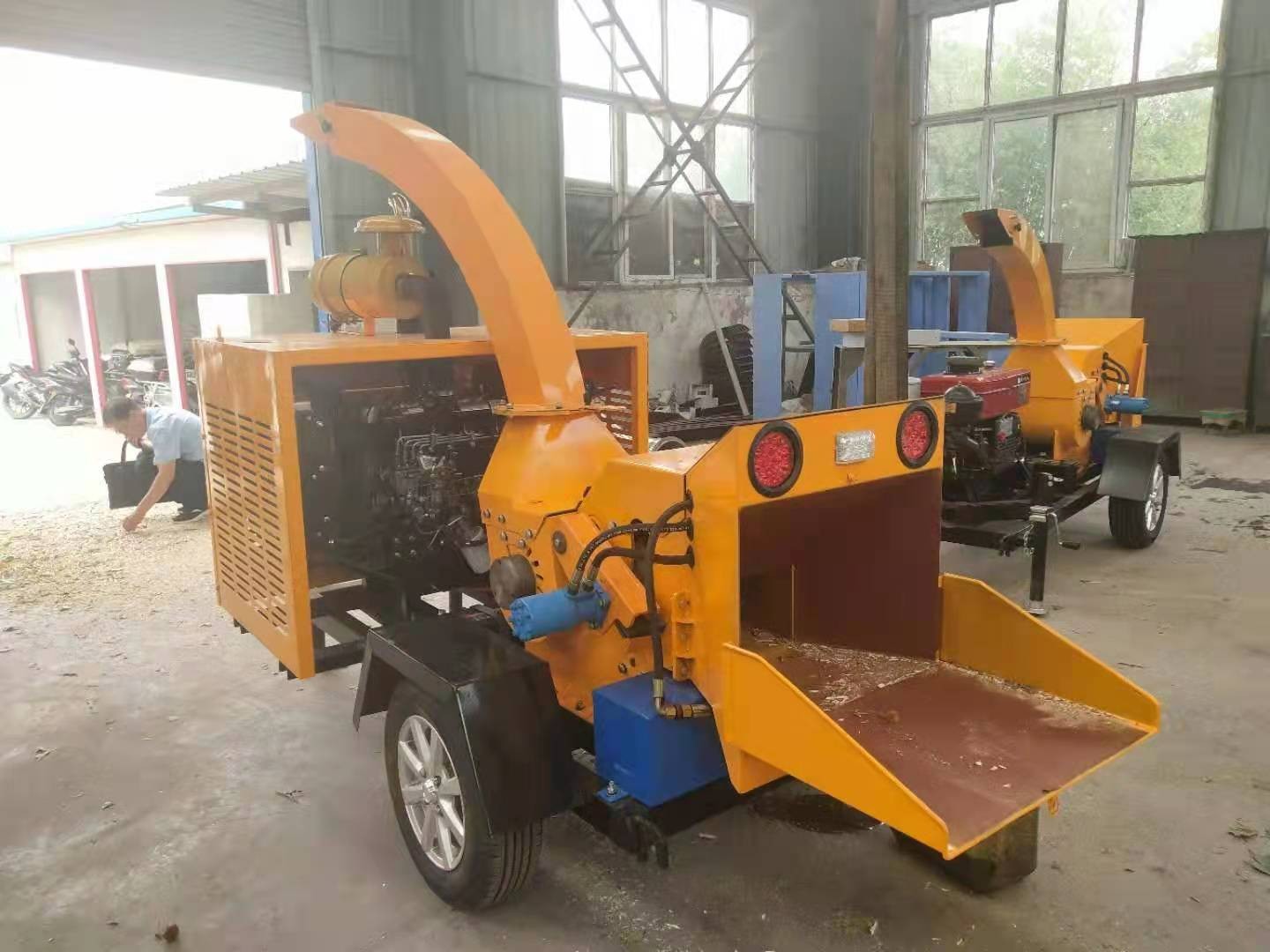 移動樹枝粉碎機  面議